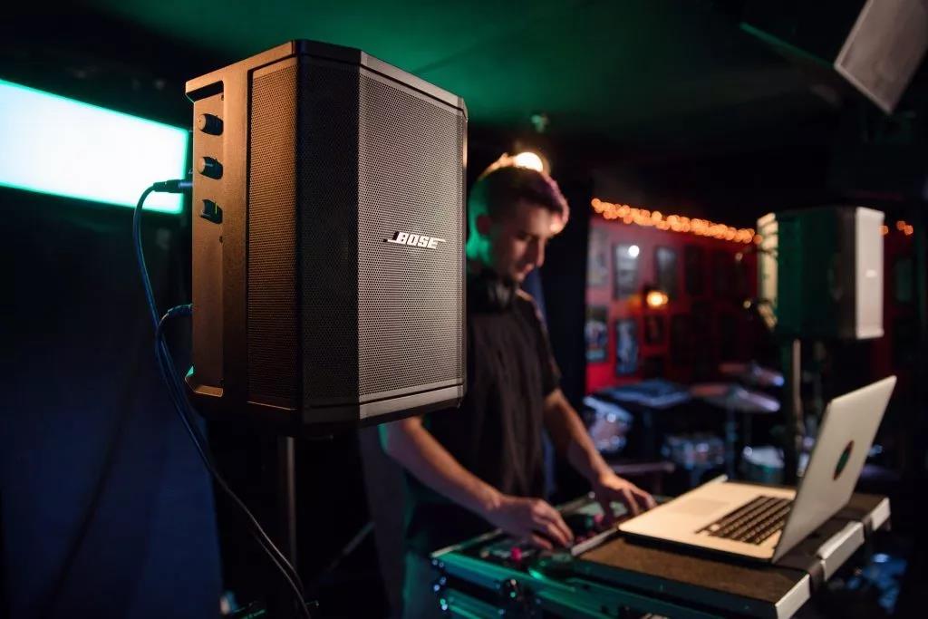Bose Pro PA系列,便攜式音響,bose酒吧音響,Bose F1 Model 812揚聲器